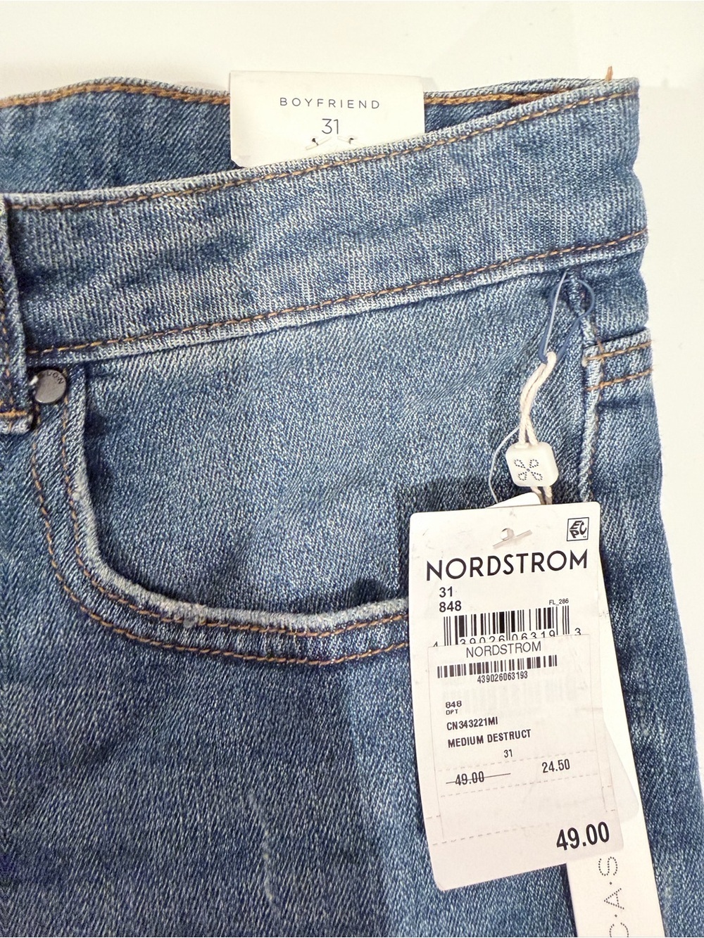 Caslon Classic Boyfriend Denim Shorts - Picture 6 of 7